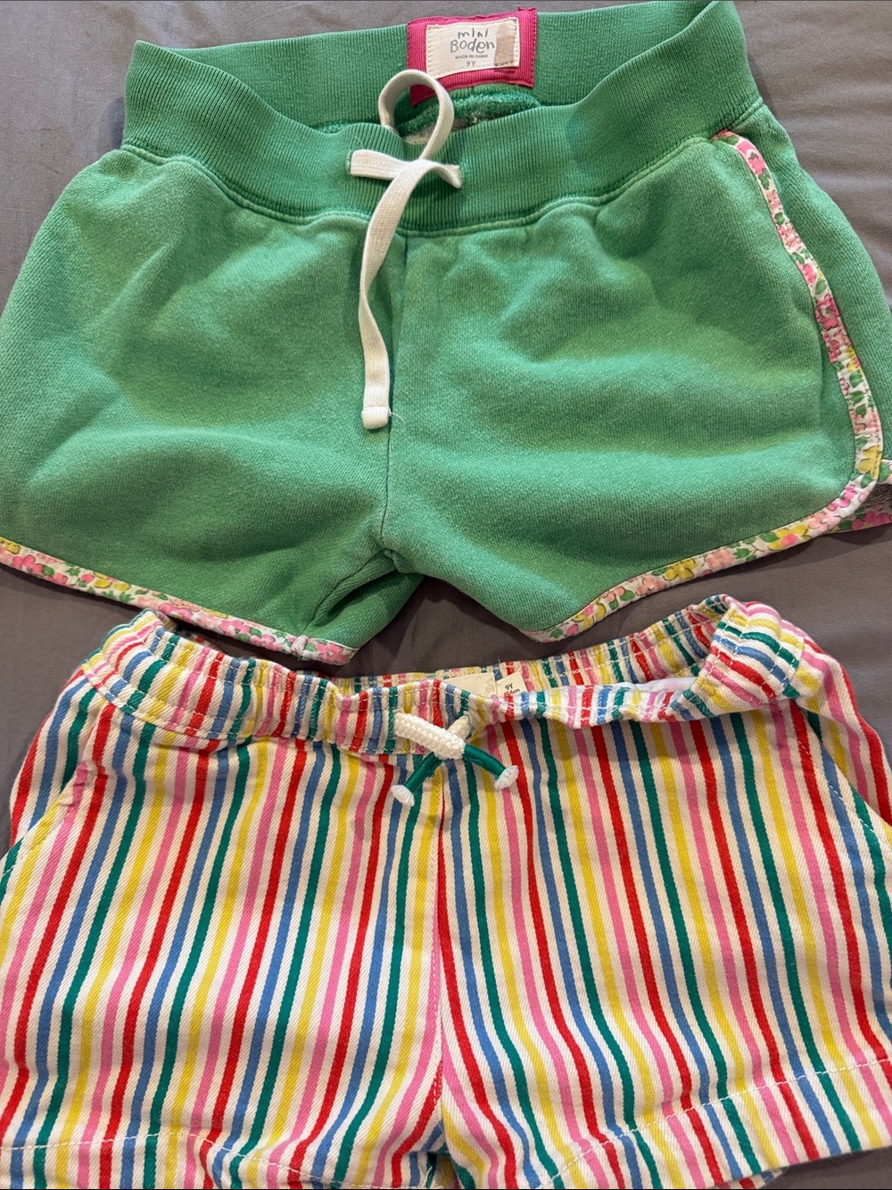 Mini Boden Green Knit Drawstring Shorts with Floral Trim Bundle